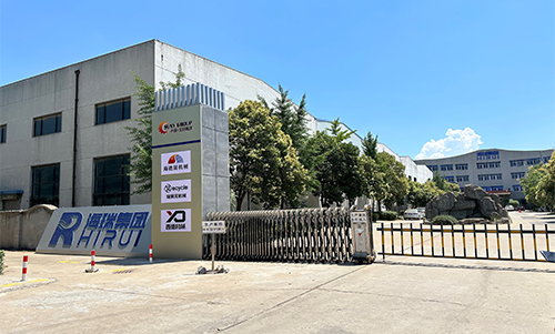 客戶參觀、考察鋰電池處理設(shè)備車間